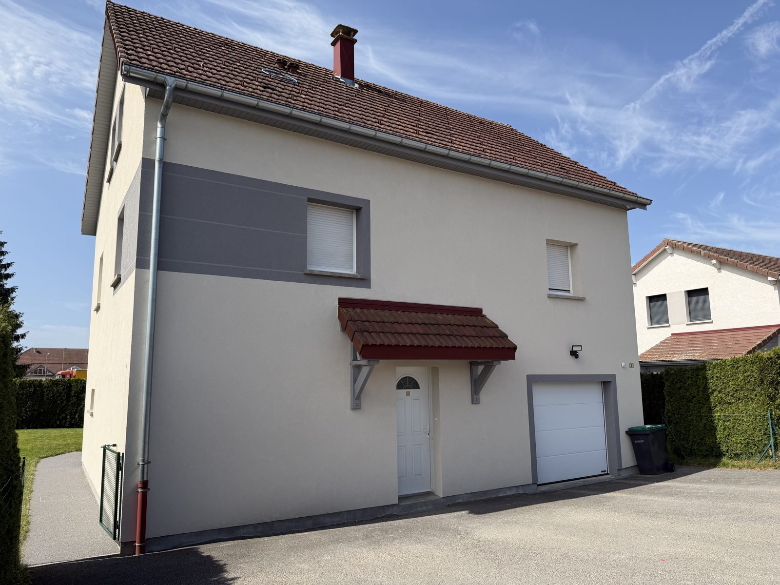 Ravalement de façade réalisé à Houtaud